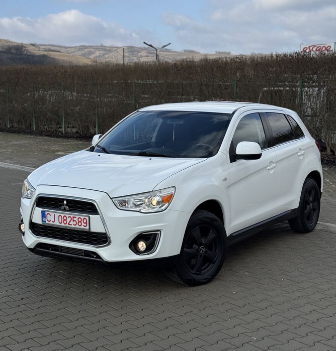 * Vând Mitsubishi ASX * 1.8 DI-D * 4x4 , 2x4  * Carte service* EURO 5*