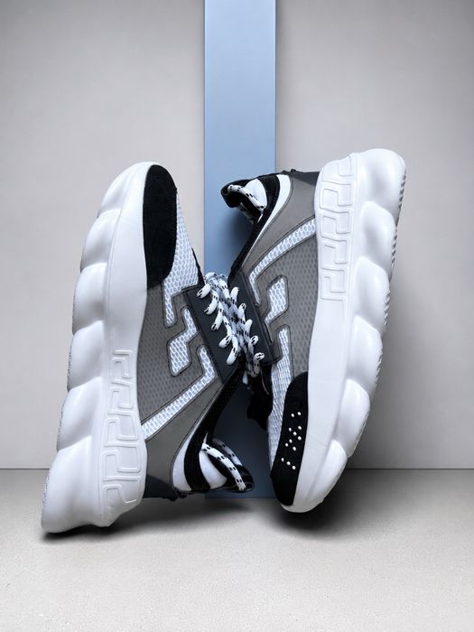 Versace chain reaction