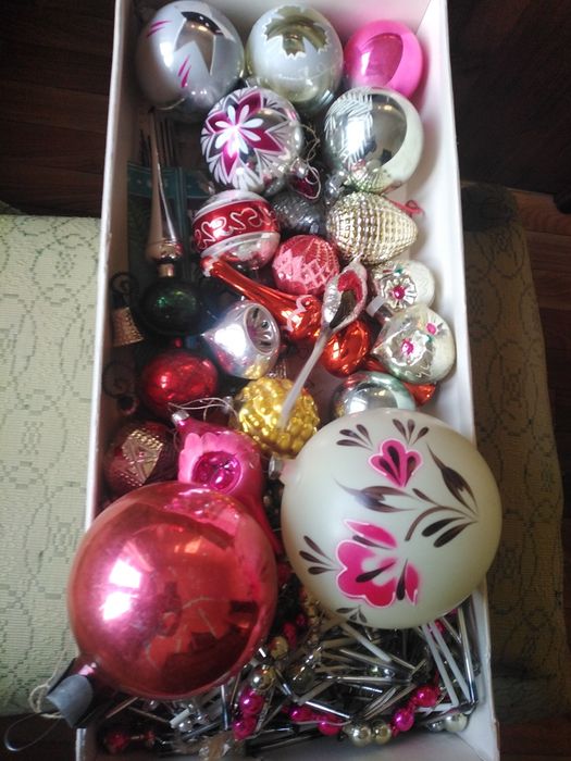 Игрушки новогодние разных гг.