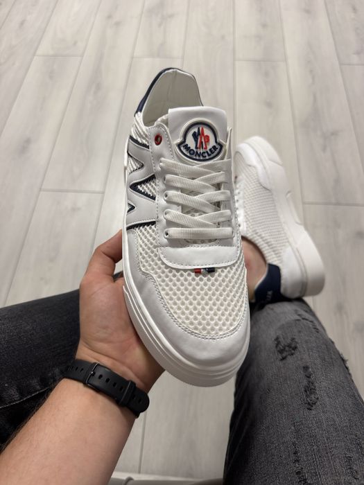 Adidasi Barbati M0NCLER Albi!