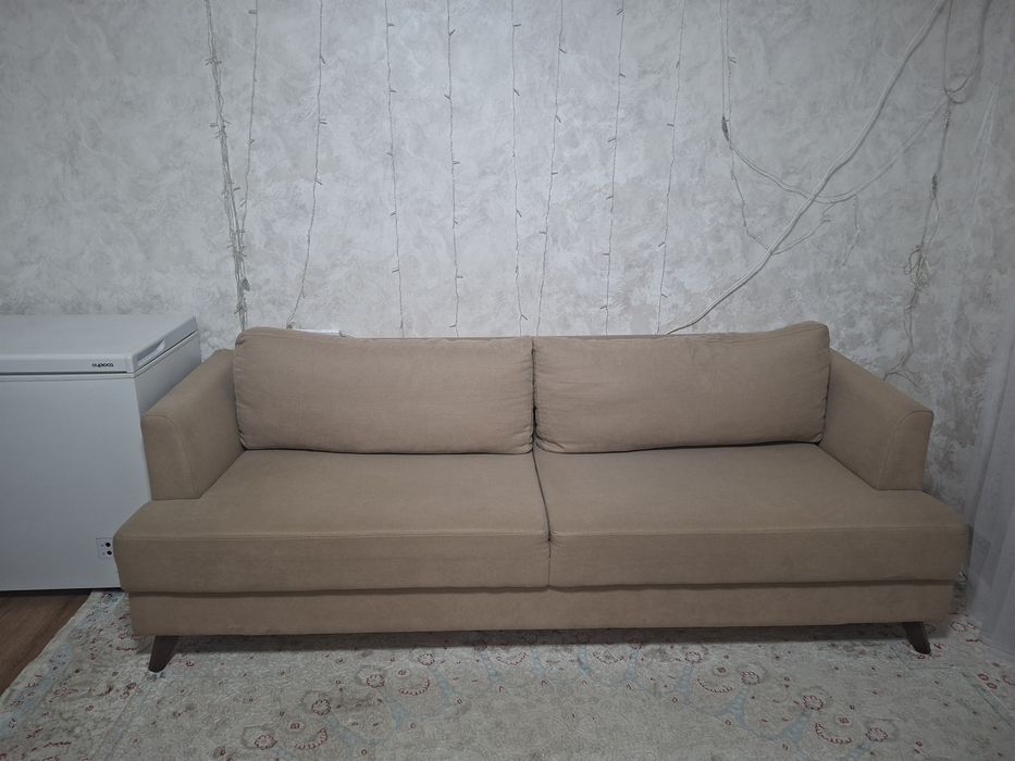 Продам диван .самовывоз