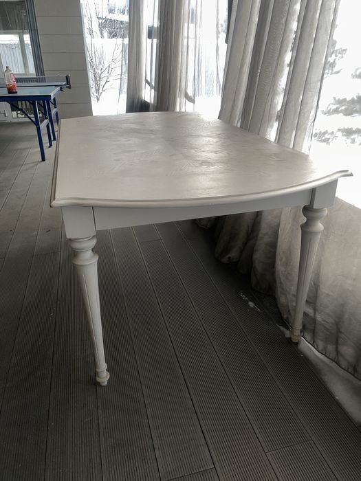 Деревянный итальянский стол