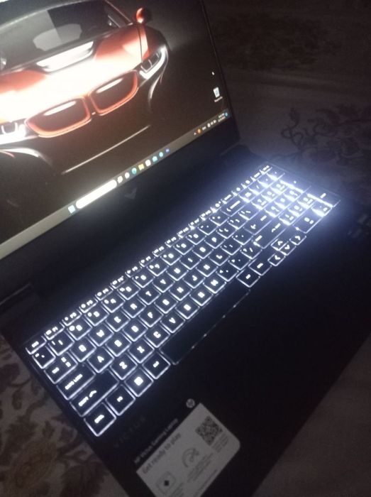 NOTEBOOK Hp victus sotiladi
