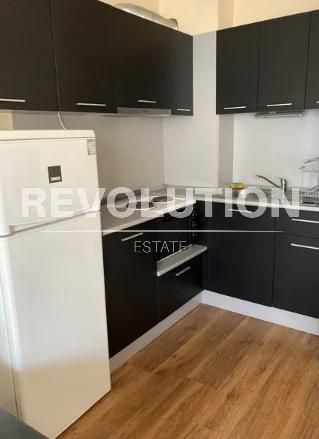 Дава се под наем Тристаен апартамент в Варна, Автогара - 80 кв.м за 458.49 € - Снимка #2