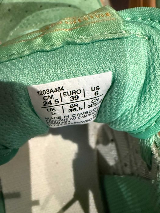 Дамски кецове от велур ASICS