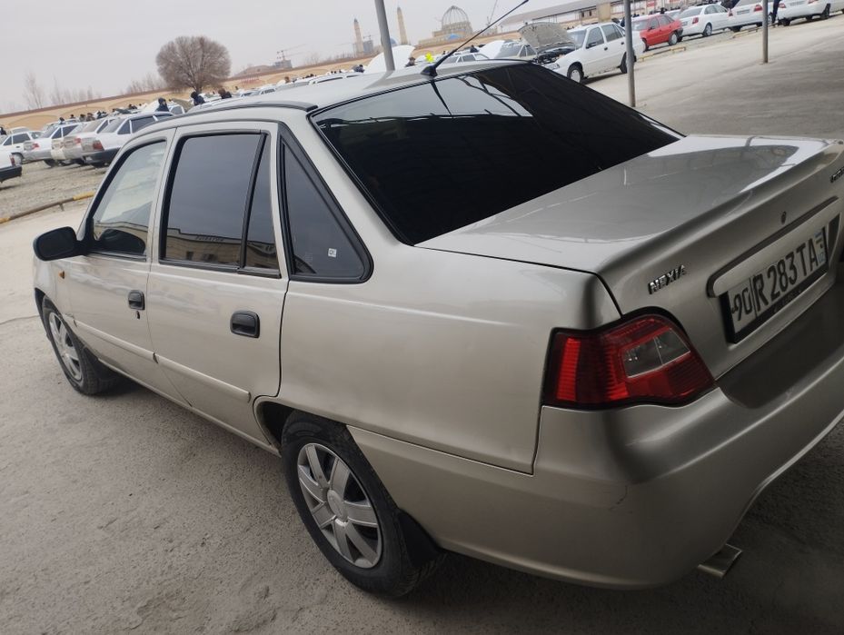 Нексия 2 сотилади