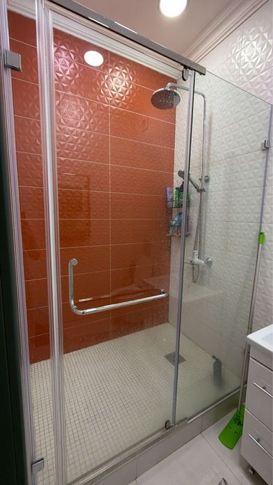 продам стекло от душа