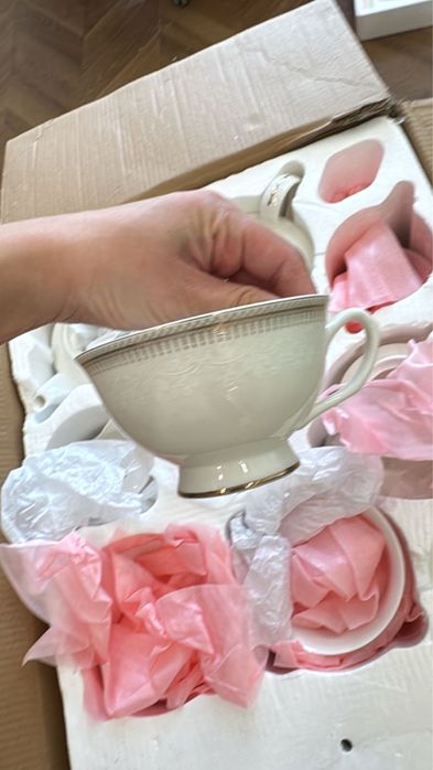 Сервиз на 105 предметов