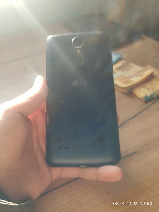 LG телефон полностью рабочий