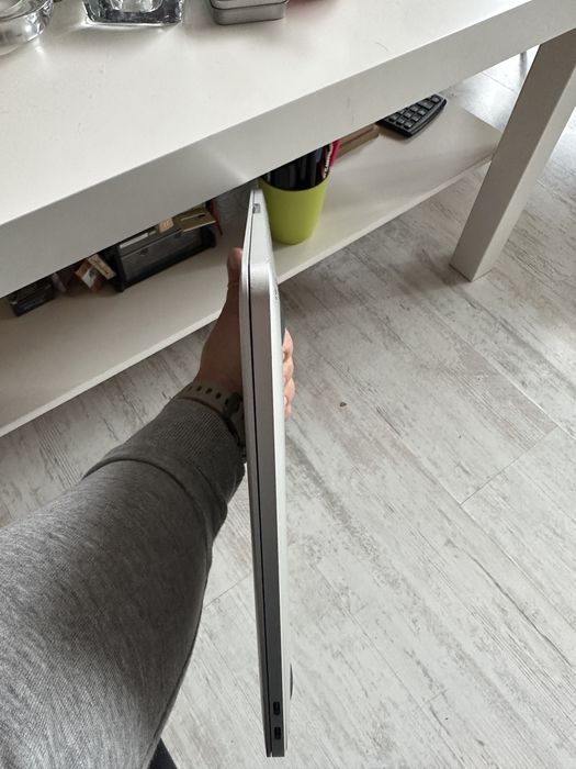 Macbook Pro 2017/i5/8GB RAM/256GB SSD