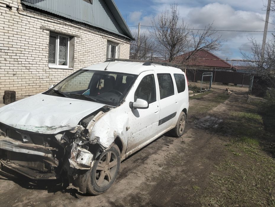 Лада Ларгус .                       .