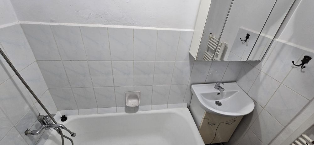 De închiriat apartament cu o camera