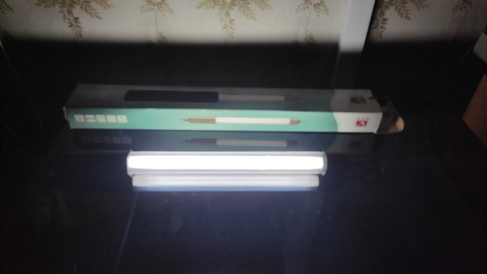 Лампа Vitolight - уличная для гаражных и прочих работ.