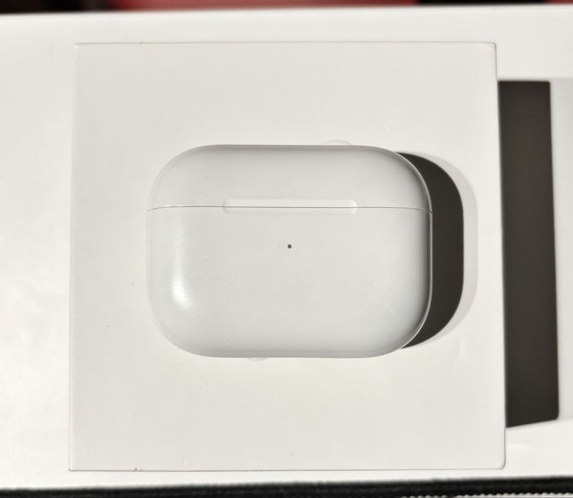 Airpods pro 2 noise cancelling