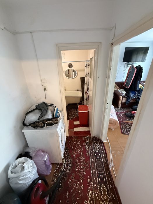 Vând apartamnet 2 camere in Petroșani situat pe St.Viitorul