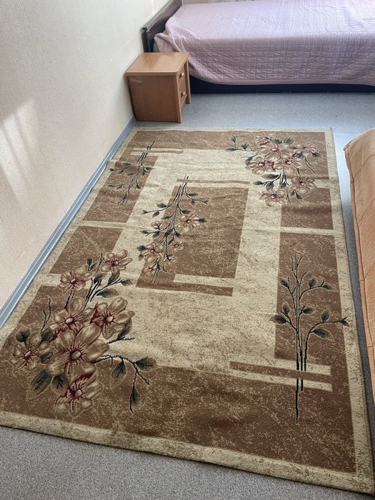 Ковер большой и средний