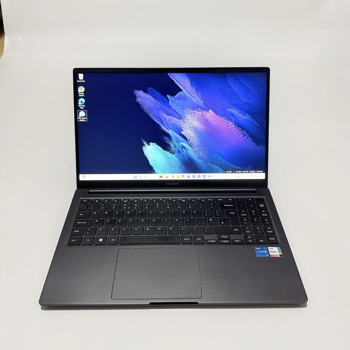 Лаптоп Samsung Galaxy Book 3/15,6” IPS/i5-1335U 10x4,60GHz