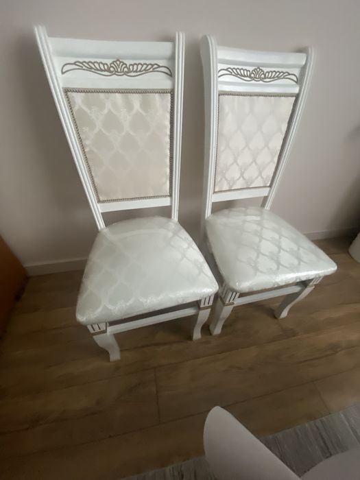 Продам стулья почти новые