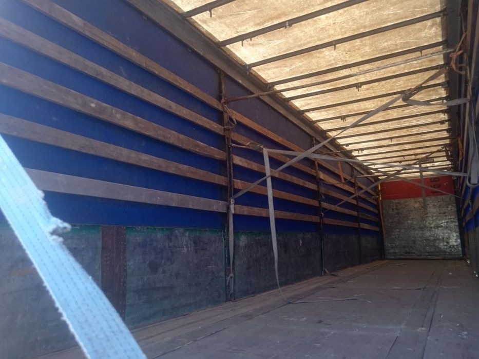 Прицеп Schwarzmuller Сотилади