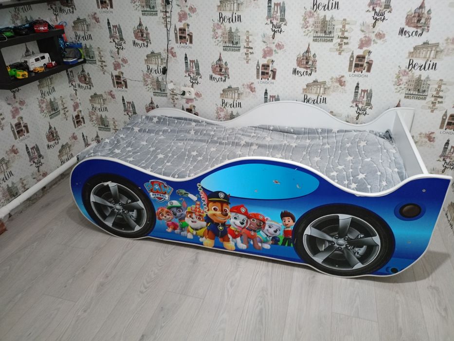 Продам кровать машинки