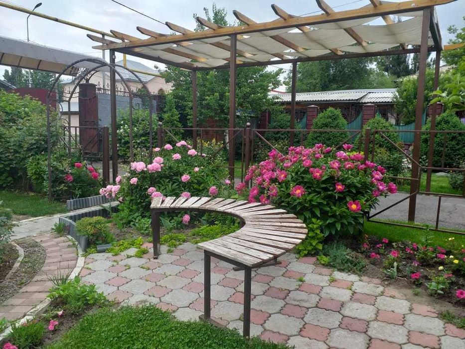 благоустроенный коттедж "Изумруд"