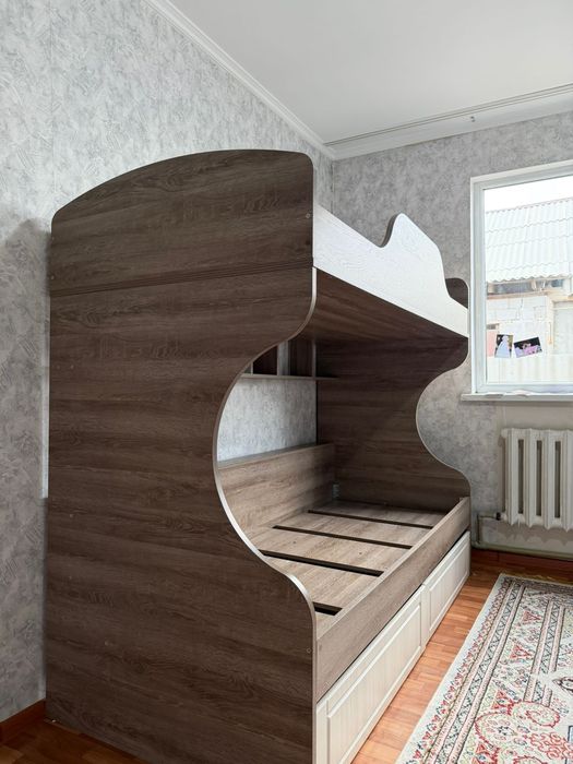 Двухярусный кровать