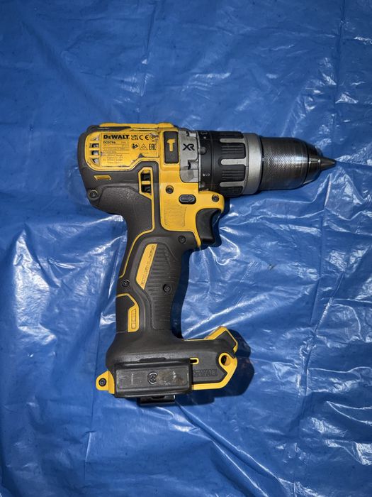 Masina de insurubat dewalt dcd796