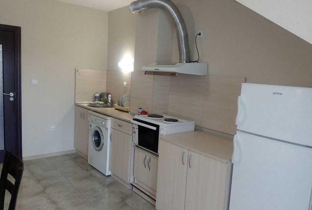 Дава се под наем Двустаен апартамент в Бургас, Център - 54 кв.м за 94.35 € - Снимка #8