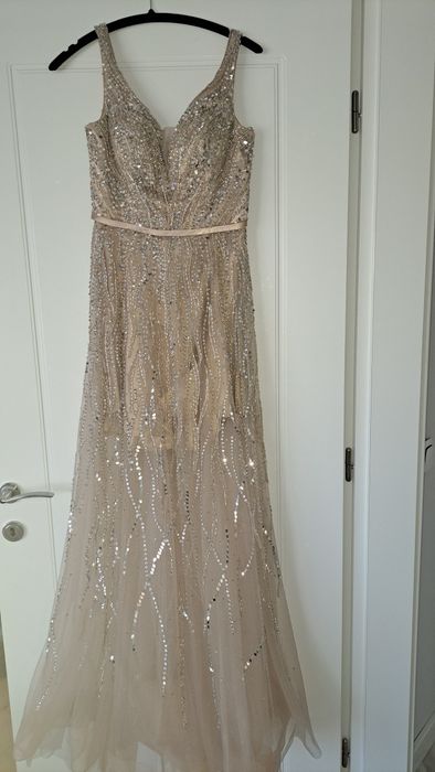 Официална  рокля