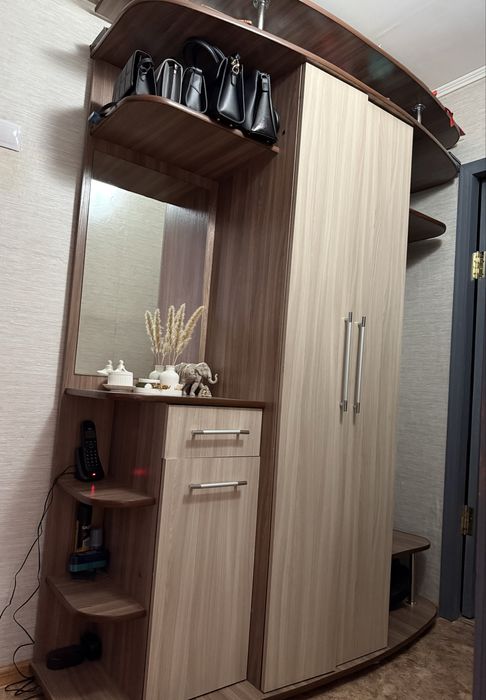 Продам прихожую!