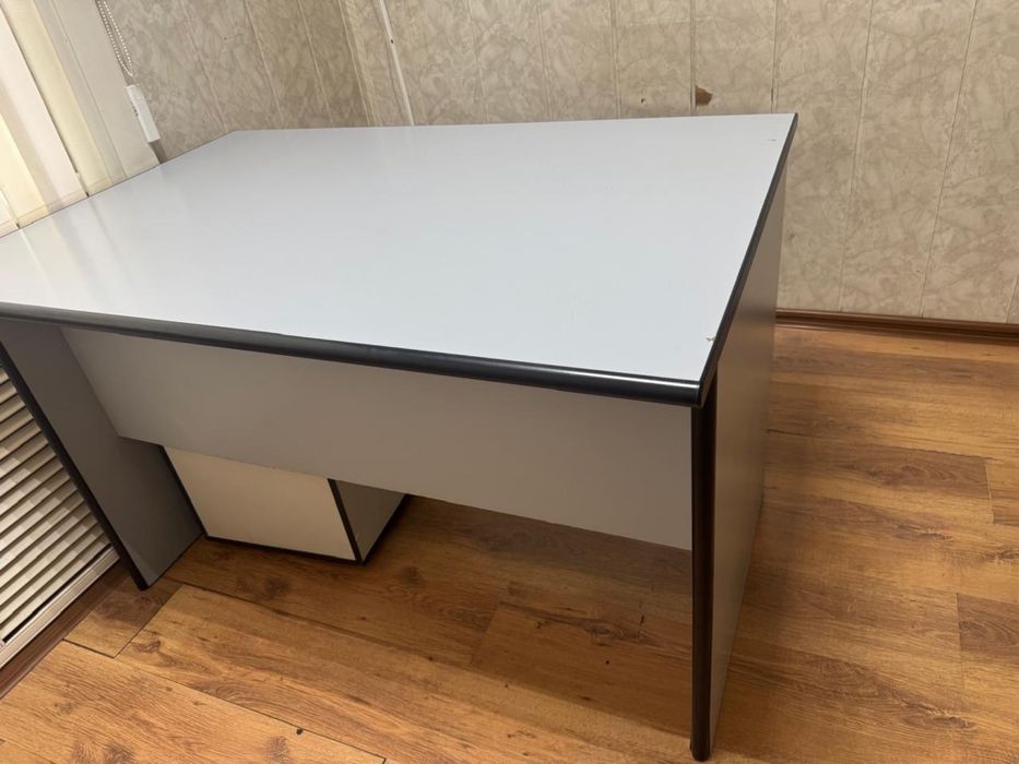 Продам офисную мебель