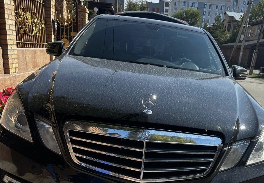 Решетка радиатора Е350 Mercedes-Benz