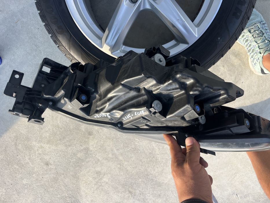 2 броя ляв фар Mazda 6 (2013-2019)