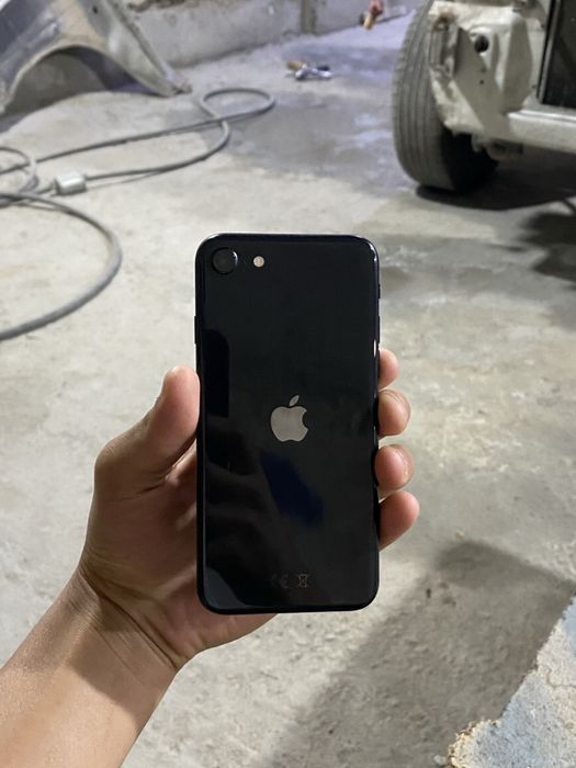 Айфон се 2020 срочно