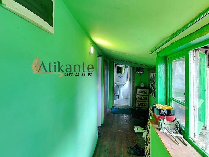 Продава се Тристаен апартамент в София, Център - 70 кв.м за 1686 €/кв.м - Снимка #9