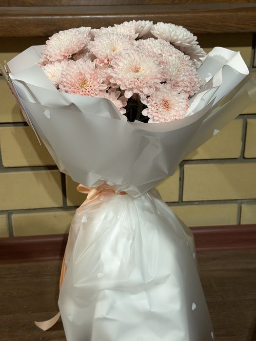 букет розовые хризантемы 4000