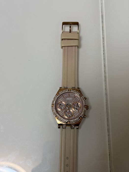 Дамски часовник Guess
