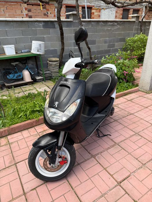 Мотопед Пежо Vivacity 49 кубика