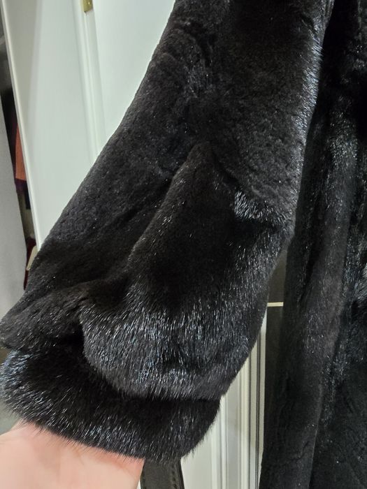 Продам норковую шубу