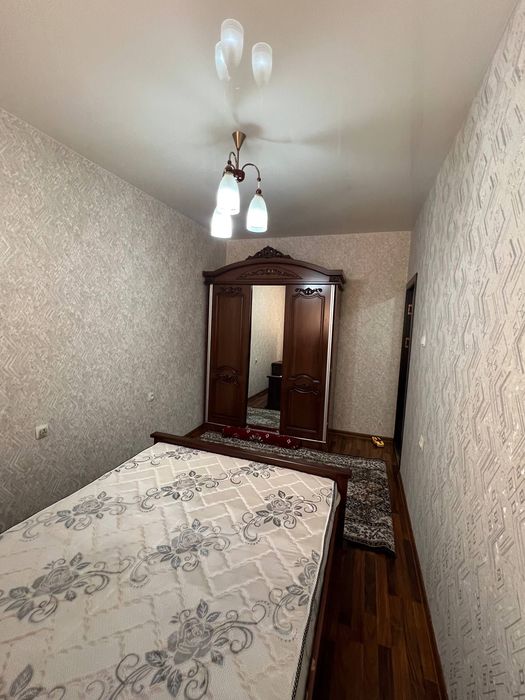 СДАЮ свою 3/8/9 квартиру, рядом с метро Ойбек.  1000$. На долгий срок.