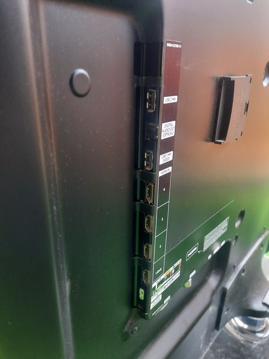 TV Samsung LED 100 cm