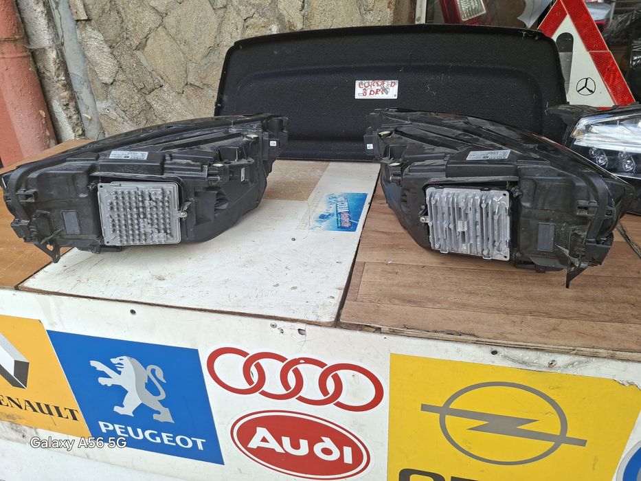 Оригинални фарове VOLVO XC 40 ляв/десен