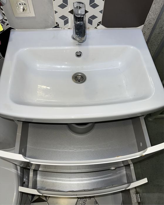 Тумба с раковиной на 60