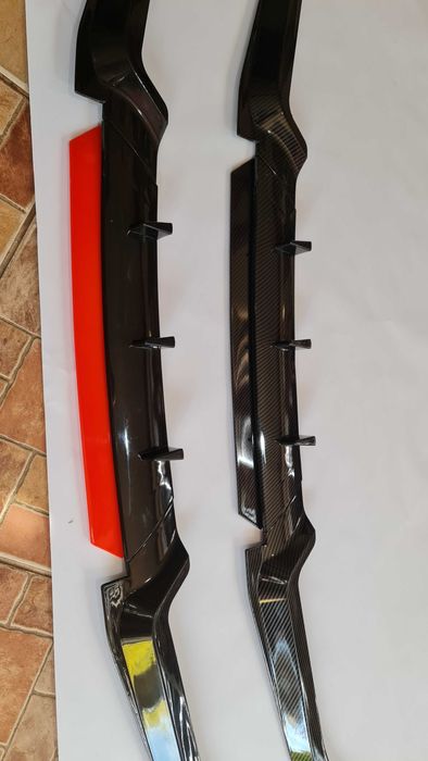 Cupra Lip piano, vopsit negru lucios, prelungire bara universala