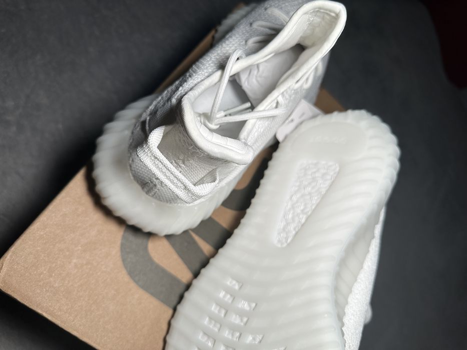 Yeezy 350 triple white