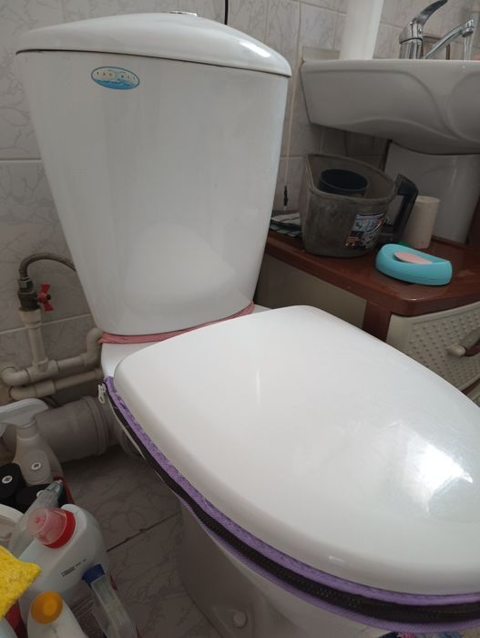 Продам унитаз в идеальном состоянии