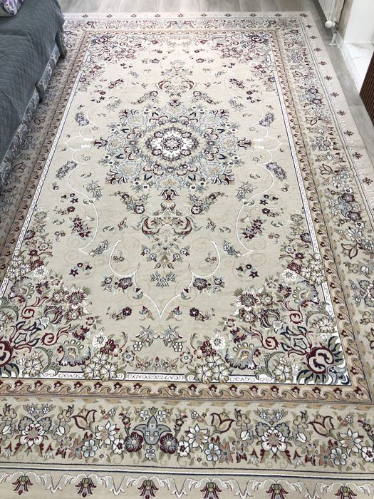 Продам ковер 2,5 на 4,0