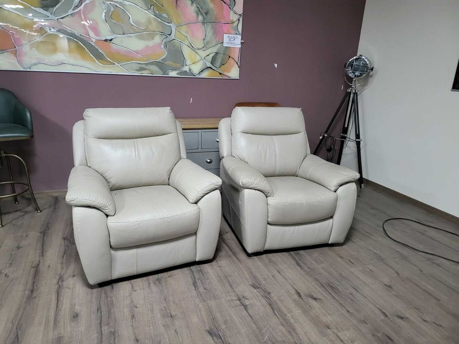 Комплект кремави кожени фотьойли - 2 броя