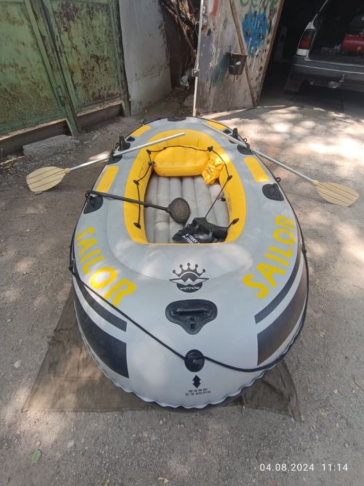 Продам лодку надувную SAILOR