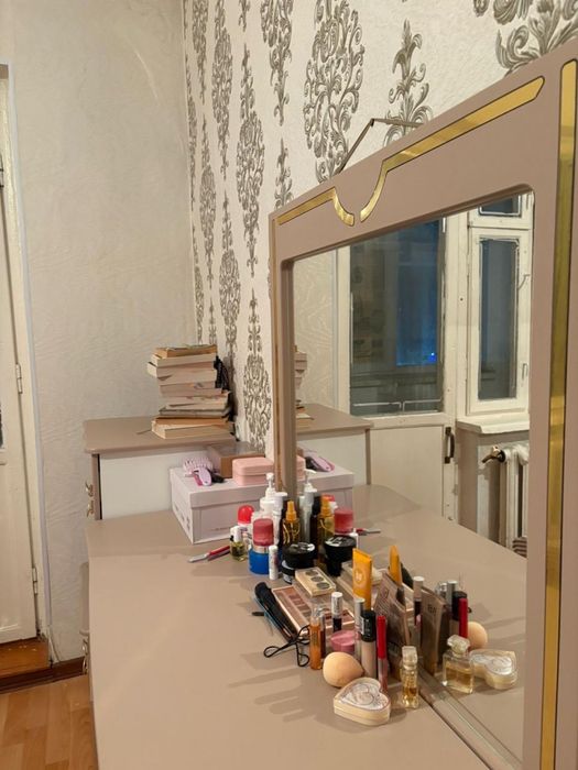 Продается Спальный гарнитур